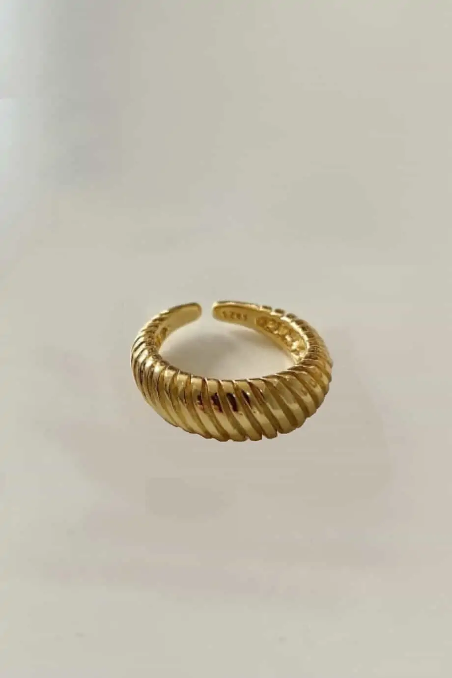 Gouden ring 'Twist' van Goud op Zilver