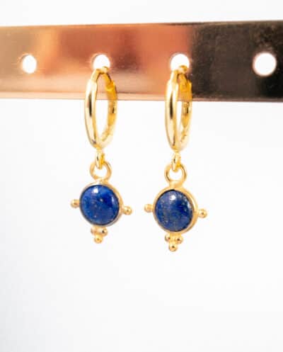 Gouden oorbellen Lapis Lazuli blauwe edelsteen van Goud op Zilver