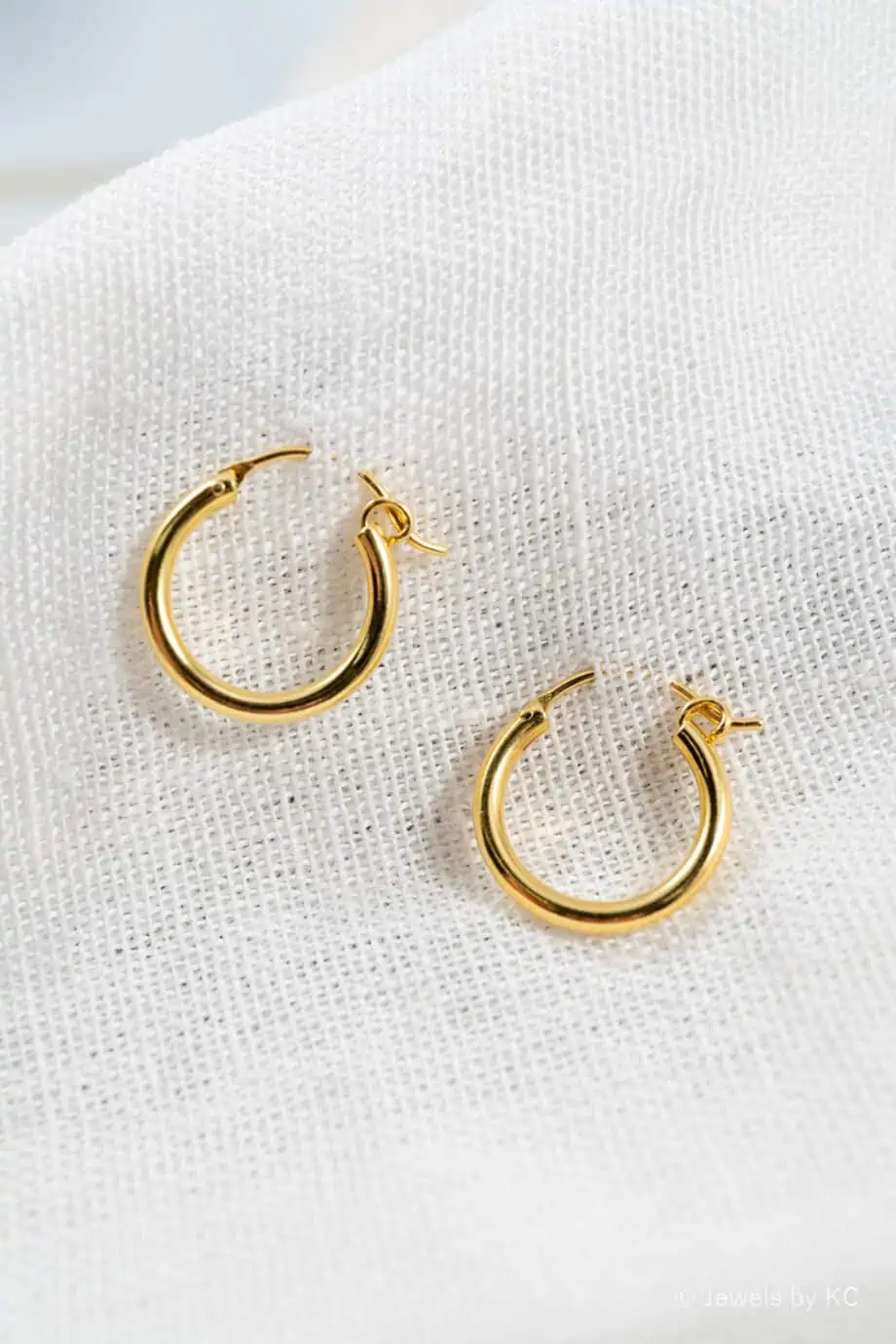 Gouden oorbellen klap oorringen makkelijk 15mm van Goud op Zilver