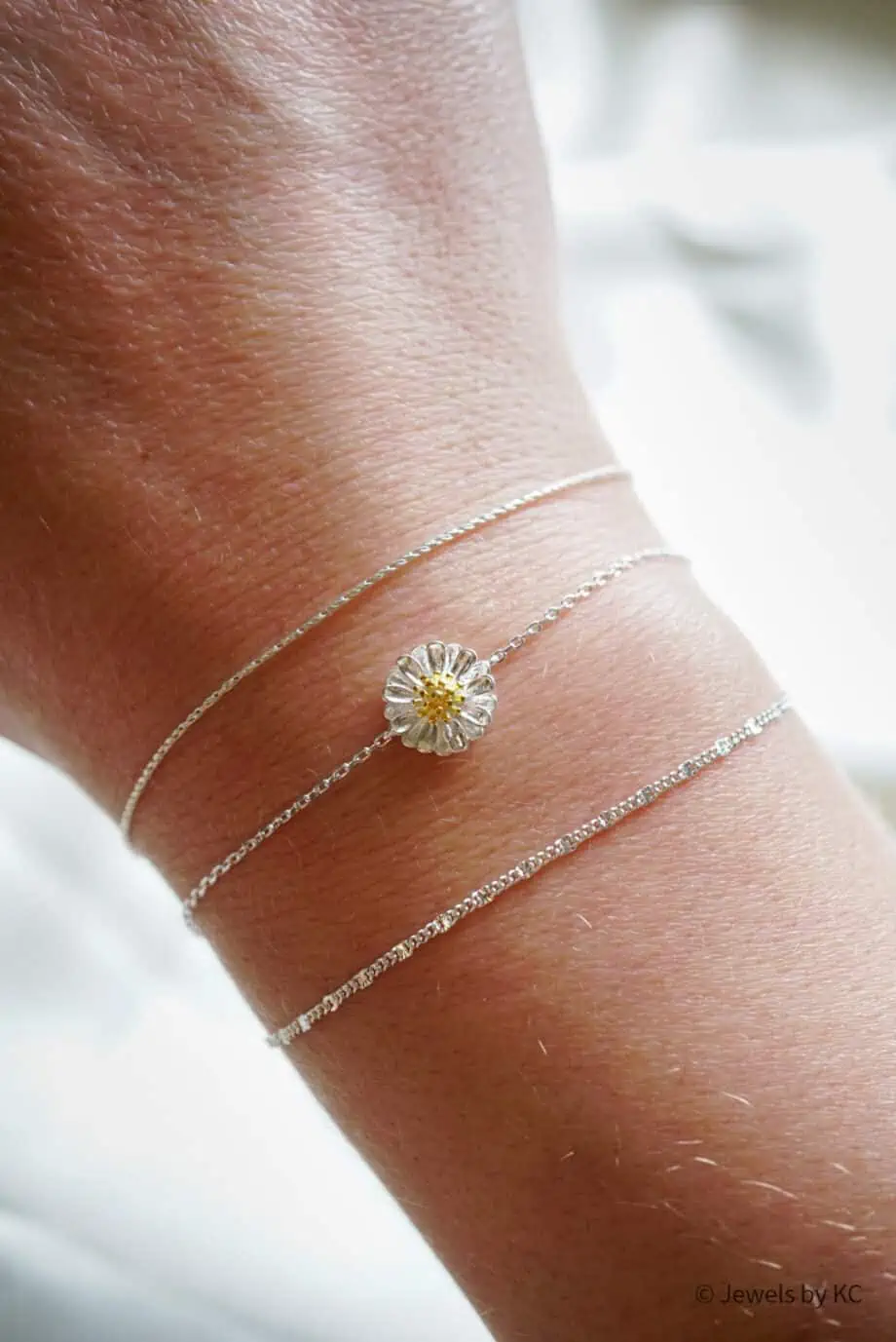 Zilveren armbandje met Madeliefje bloemetje armband van Sterling Zilver