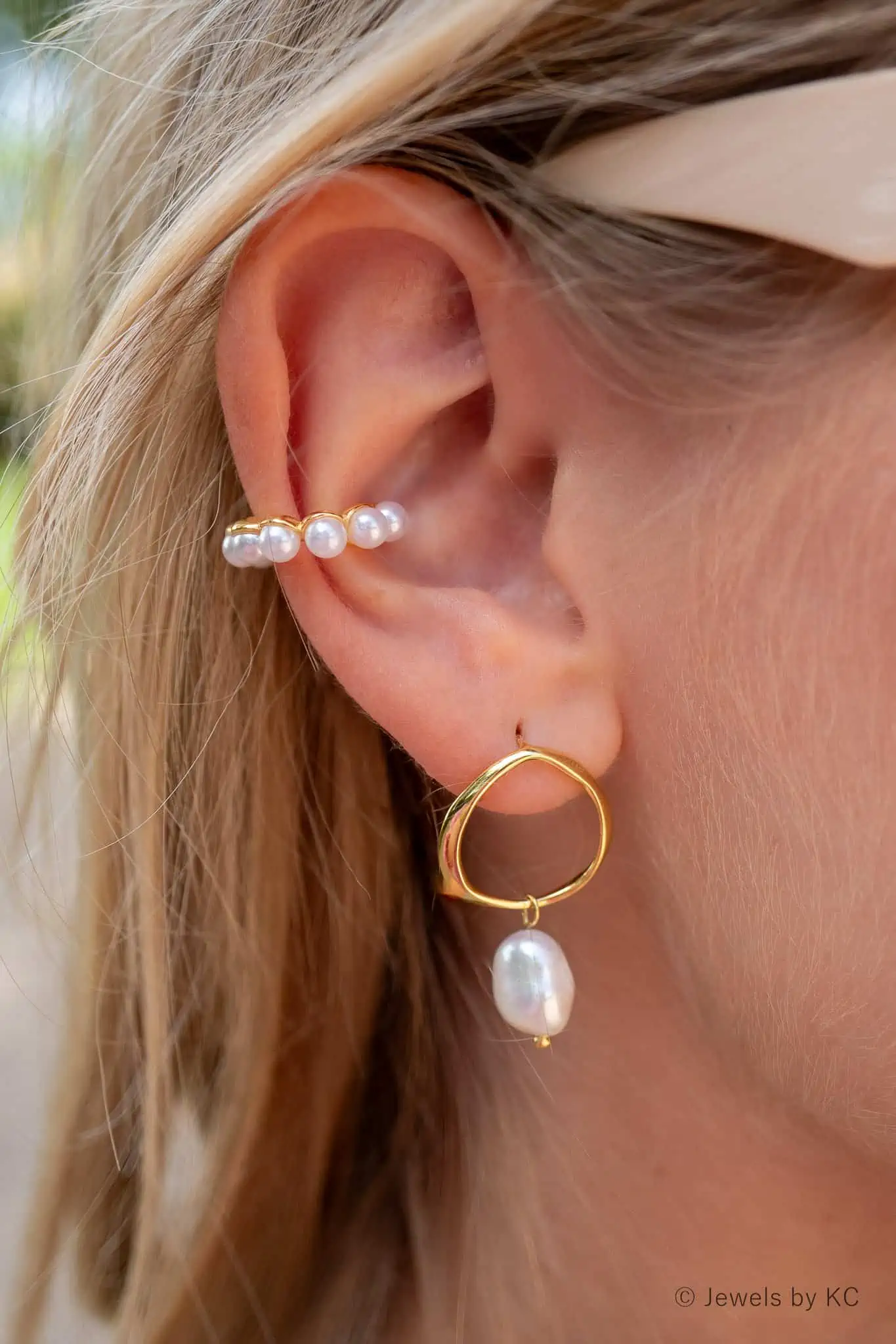 Gouden parel ear cuff met imitatie pareltjes van Goud op Zilver oorbellen zonder gaatjes