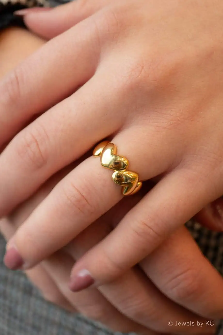 Gouden hartjes ring brede verstelbare ring met hartje van Goud op Zilver Valentijnsdag